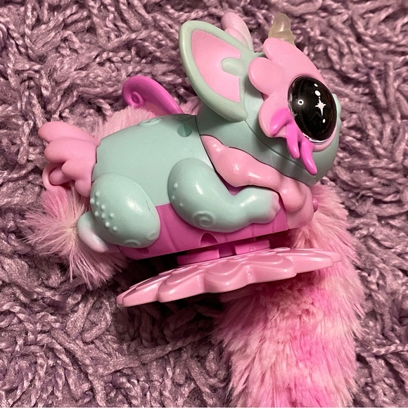 Pixie Belles - Interactive Enchanted Animal Toy, Aurora (Turquoise) - Picture 9 of 15